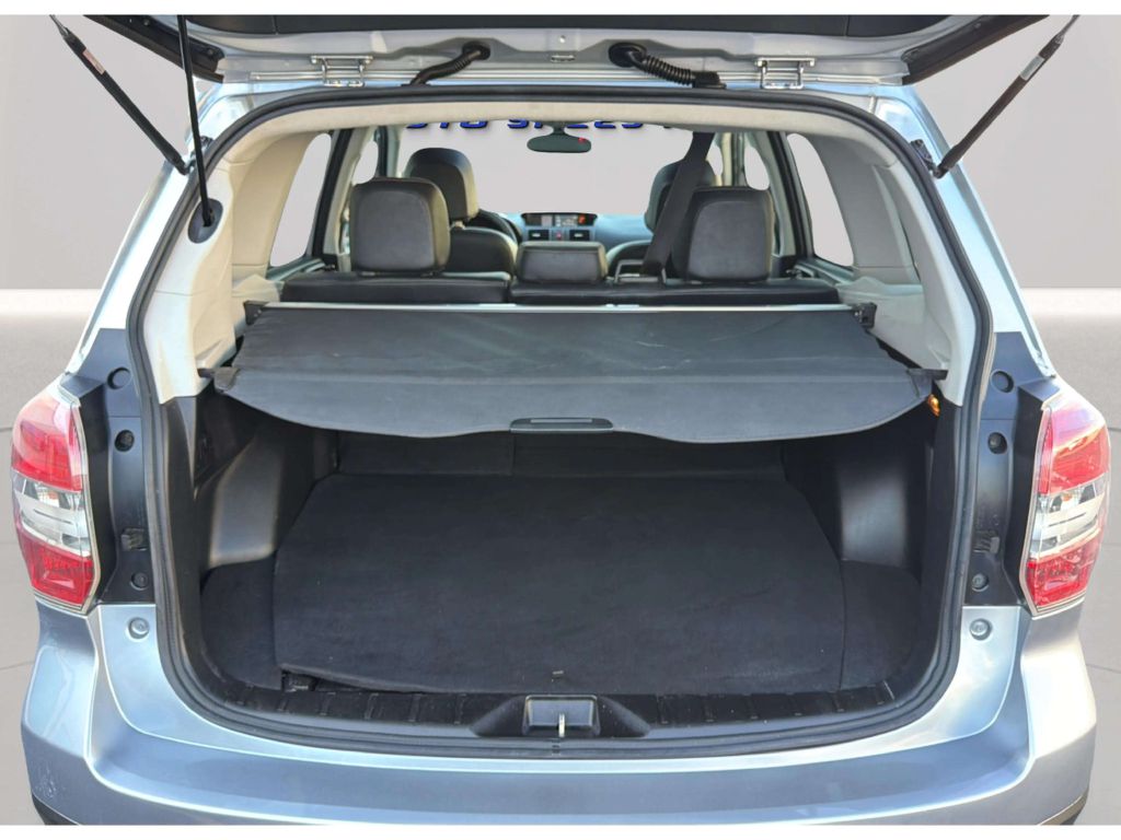 Photo 33 of this SUBARU FORESTER
