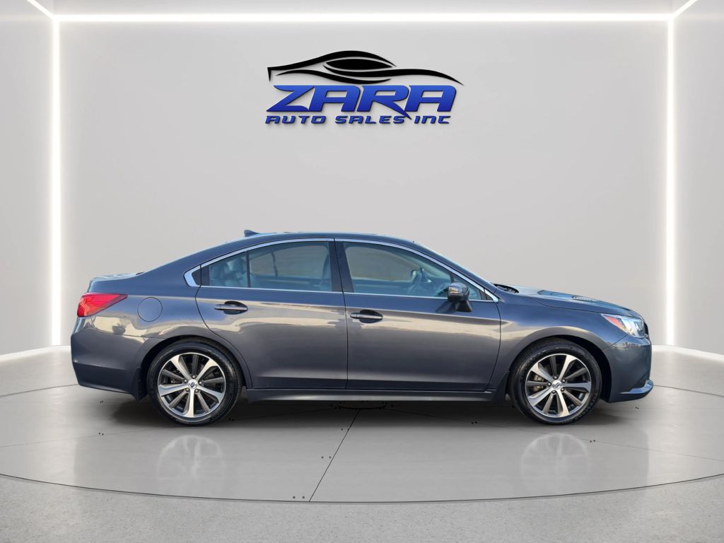 Photo 8 of this SUBARU LEGACY