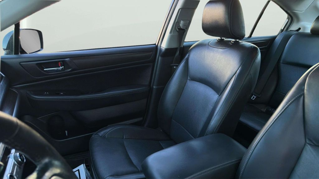 Photo 13 of this SUBARU LEGACY