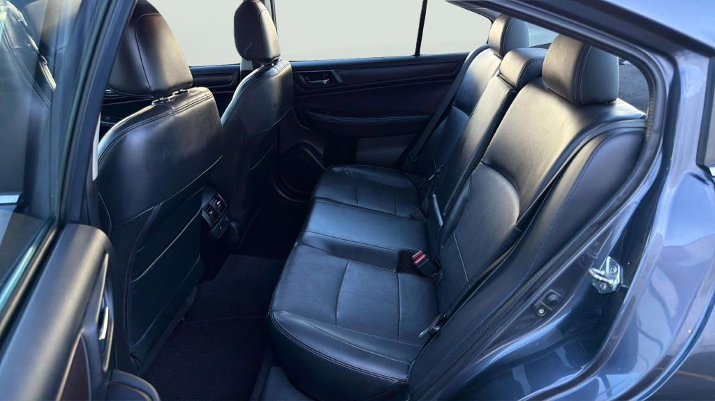 Photo 19 of this SUBARU LEGACY