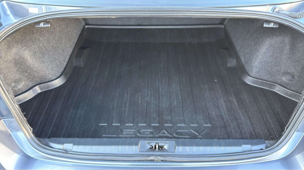 Photo 34 of this SUBARU LEGACY