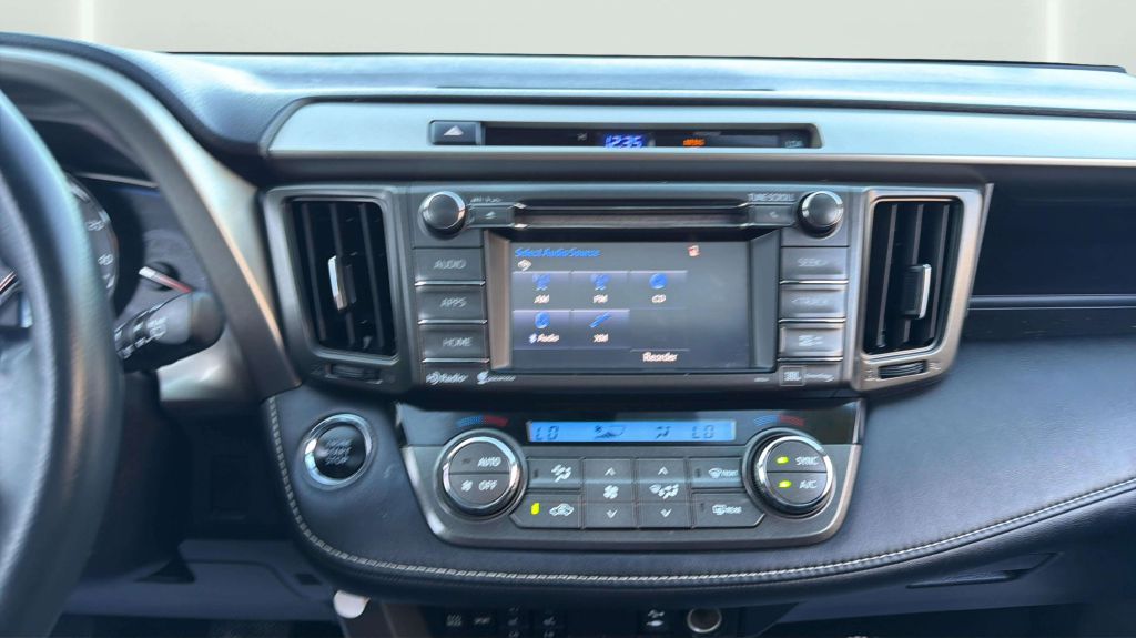 Photo 23 of this TOYOTA RAV4