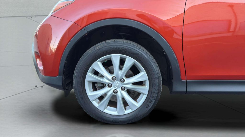 Photo 34 of this TOYOTA RAV4