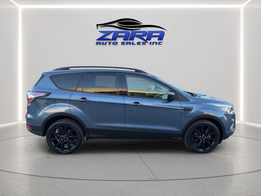 Photo 8 of this FORD ESCAPE