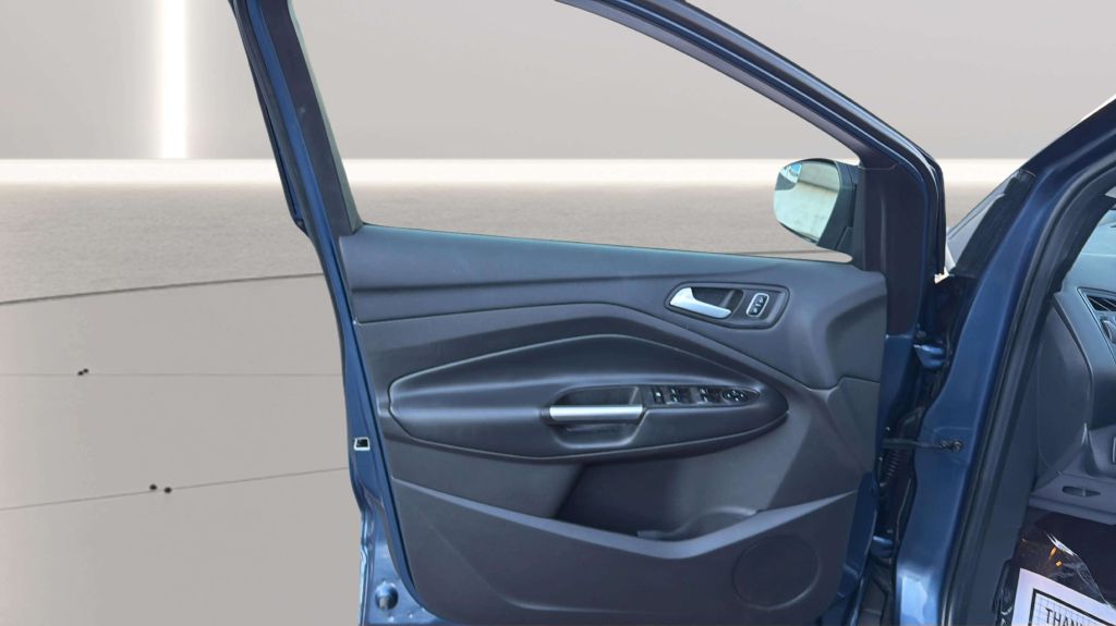 Photo 18 of this FORD ESCAPE