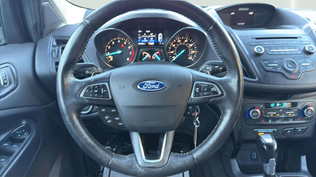 Photo 23 of this FORD ESCAPE