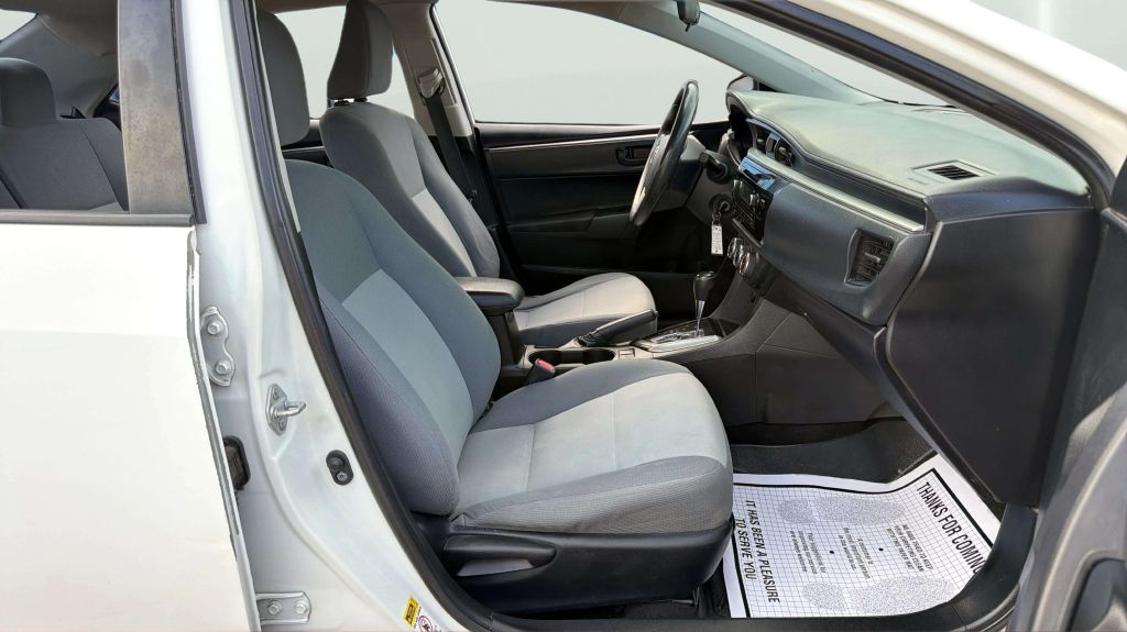Photo 13 of this TOYOTA COROLLA