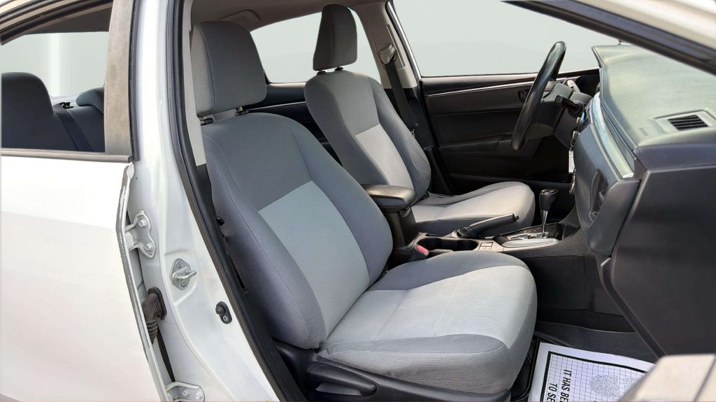 Photo 14 of this TOYOTA COROLLA