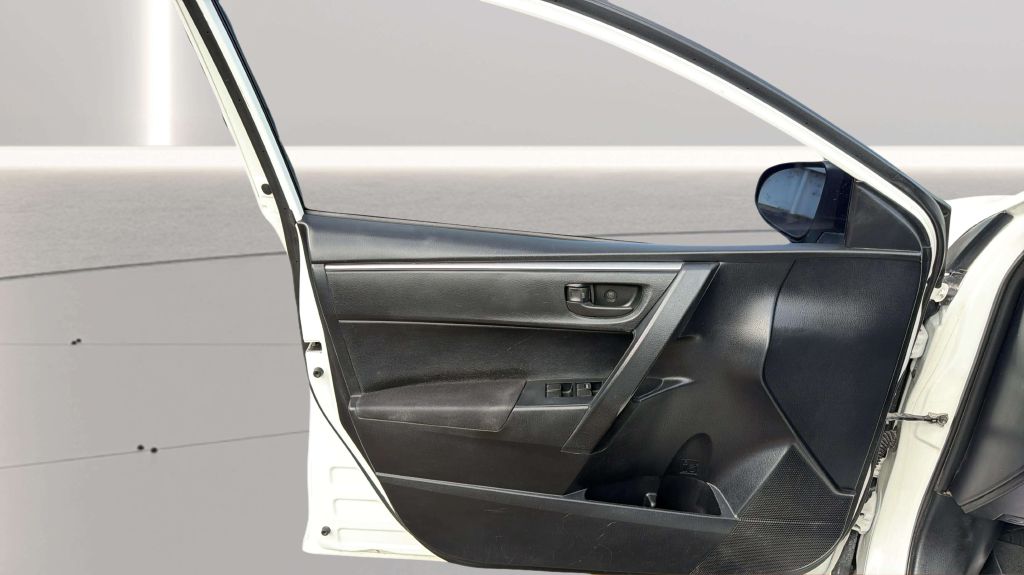 Photo 18 of this TOYOTA COROLLA