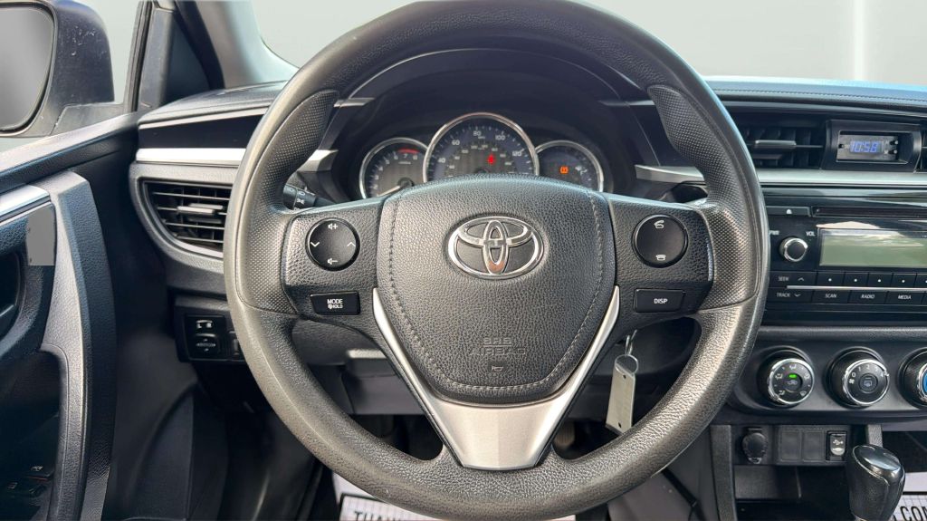 Photo 23 of this TOYOTA COROLLA