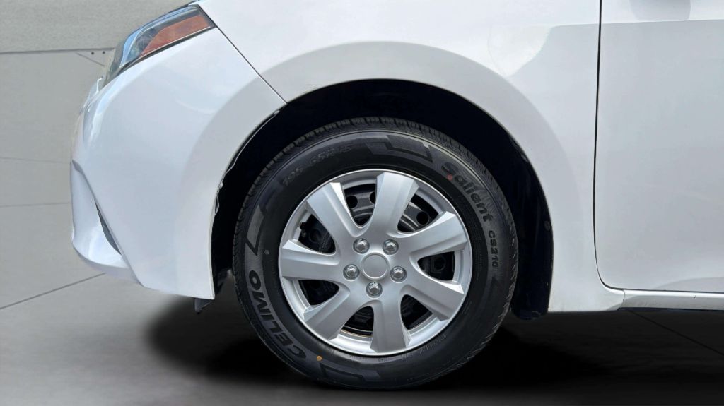 Photo 28 of this TOYOTA COROLLA