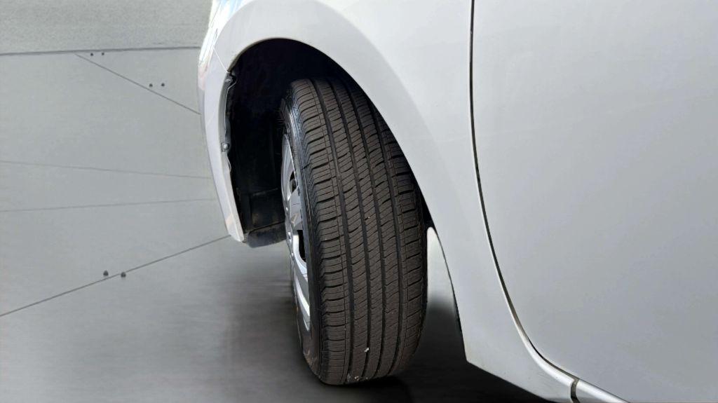 Photo 29 of this TOYOTA COROLLA