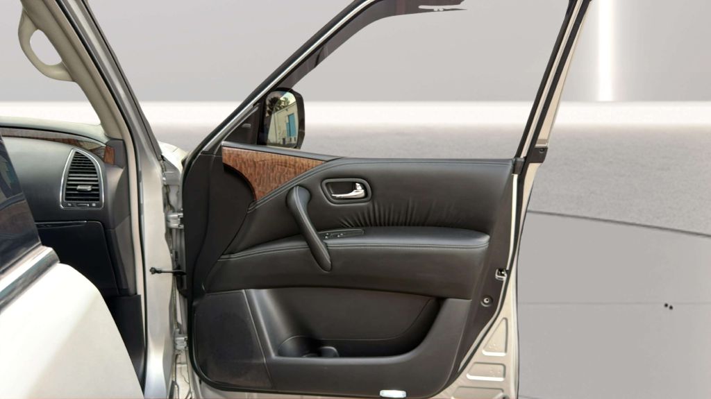 Photo 16 of this NISSAN ARMADA