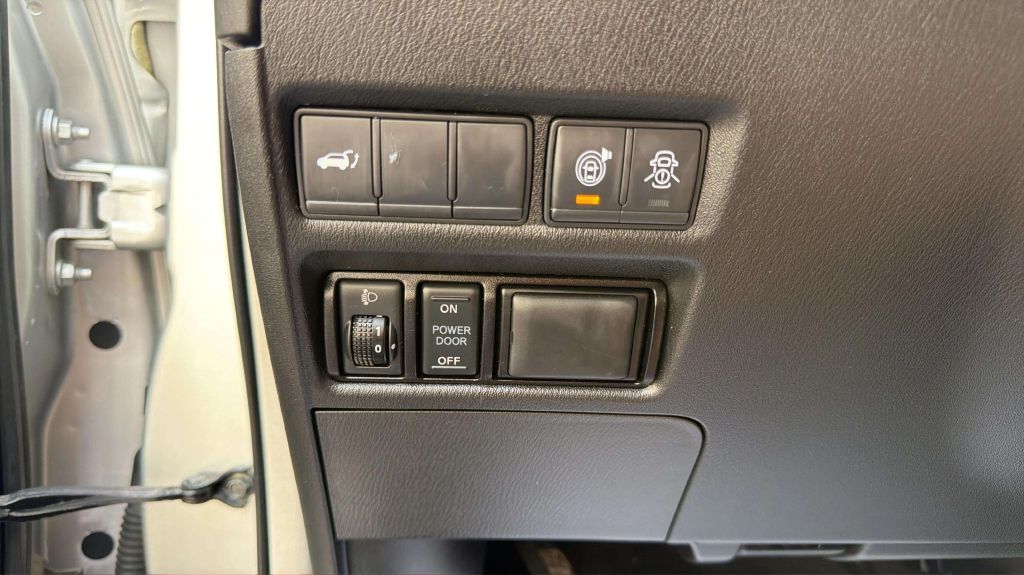 Photo 30 of this NISSAN ARMADA