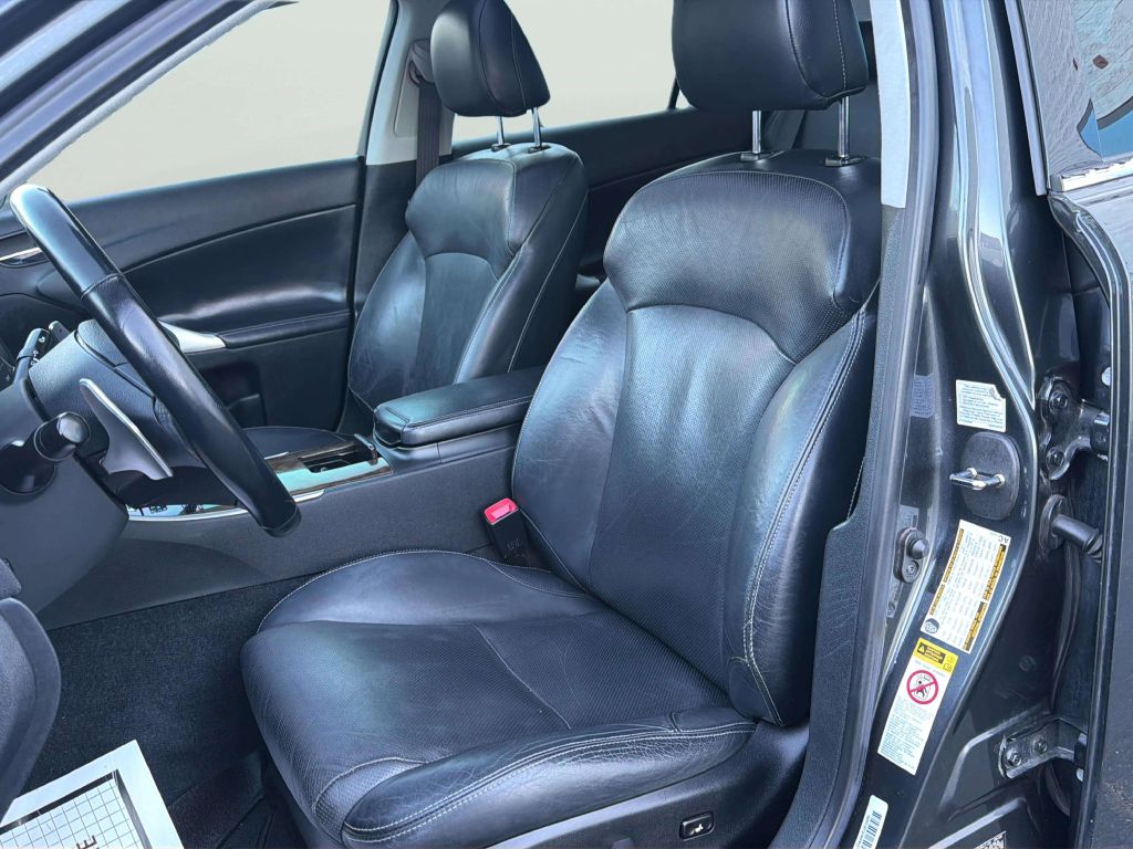 Photo 11 of this LEXUS IS 250