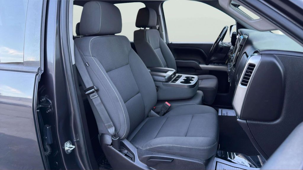 Photo 14 of this CHEVROLET SILVERADO 1500