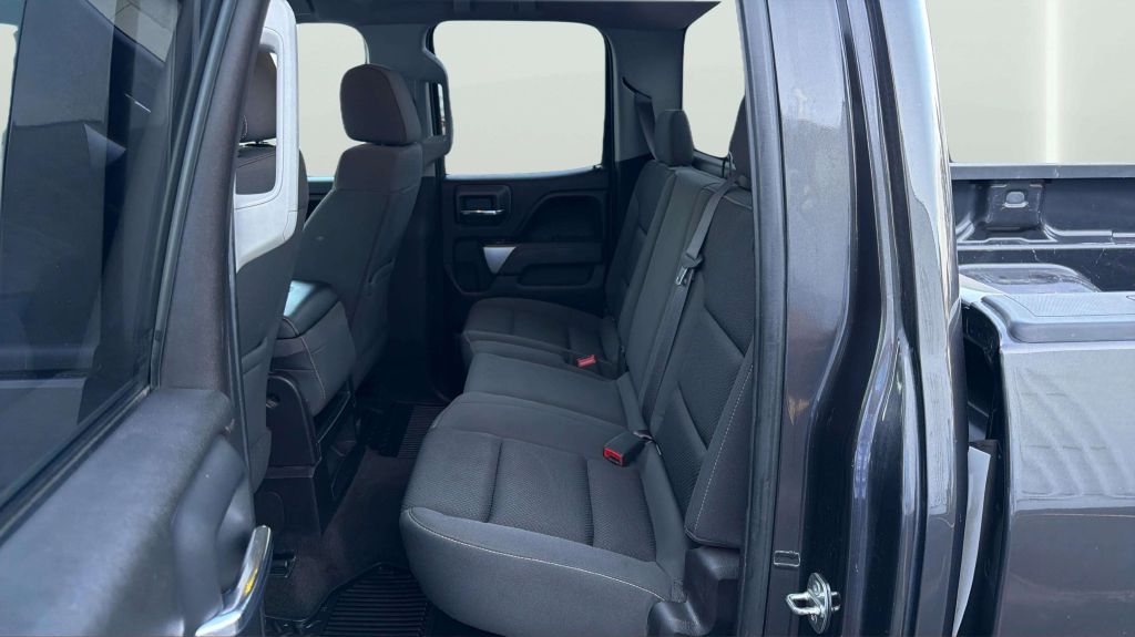 Photo 19 of this CHEVROLET SILVERADO 1500