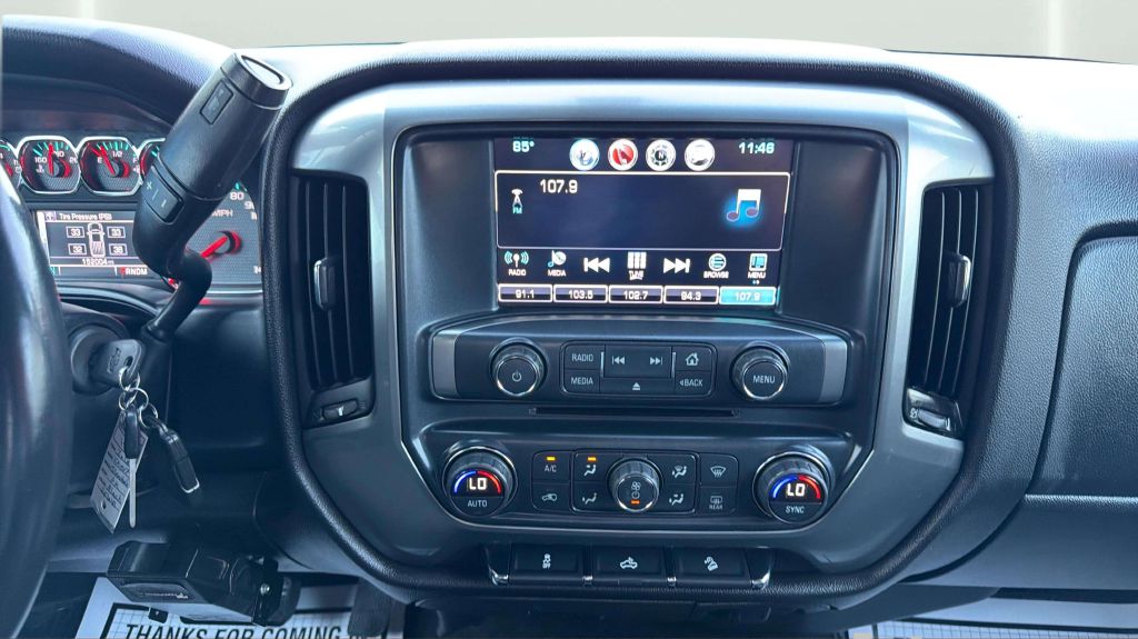 Photo 21 of this CHEVROLET SILVERADO 1500