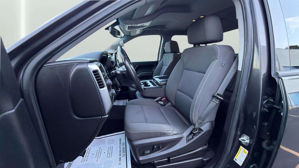 Photo 28 of this CHEVROLET SILVERADO 1500