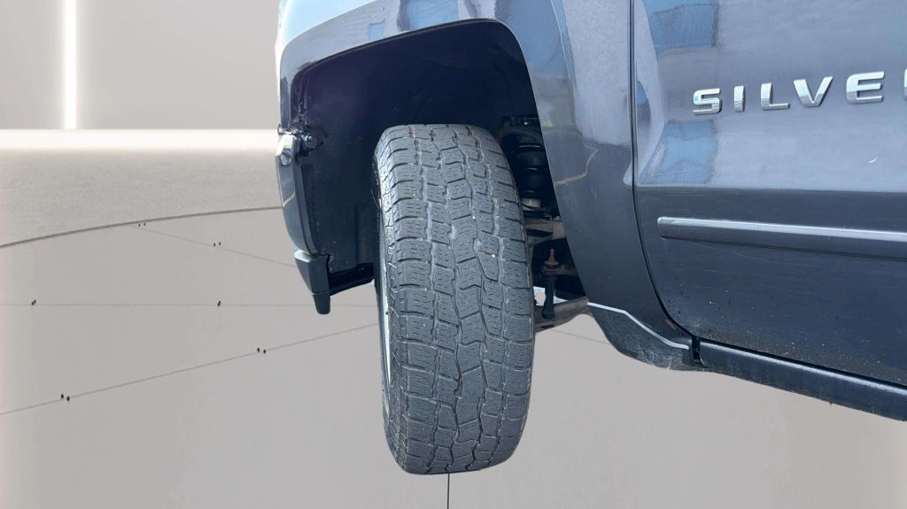 Photo 32 of this CHEVROLET SILVERADO 1500