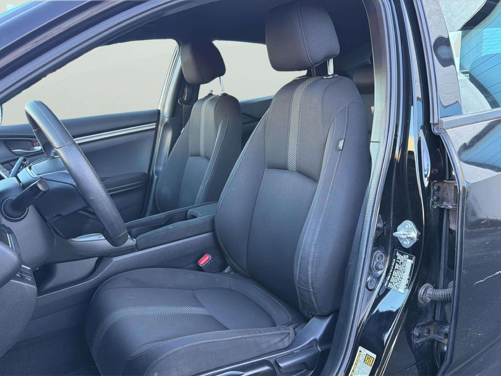 Photo 12 of this HONDA CIVIC