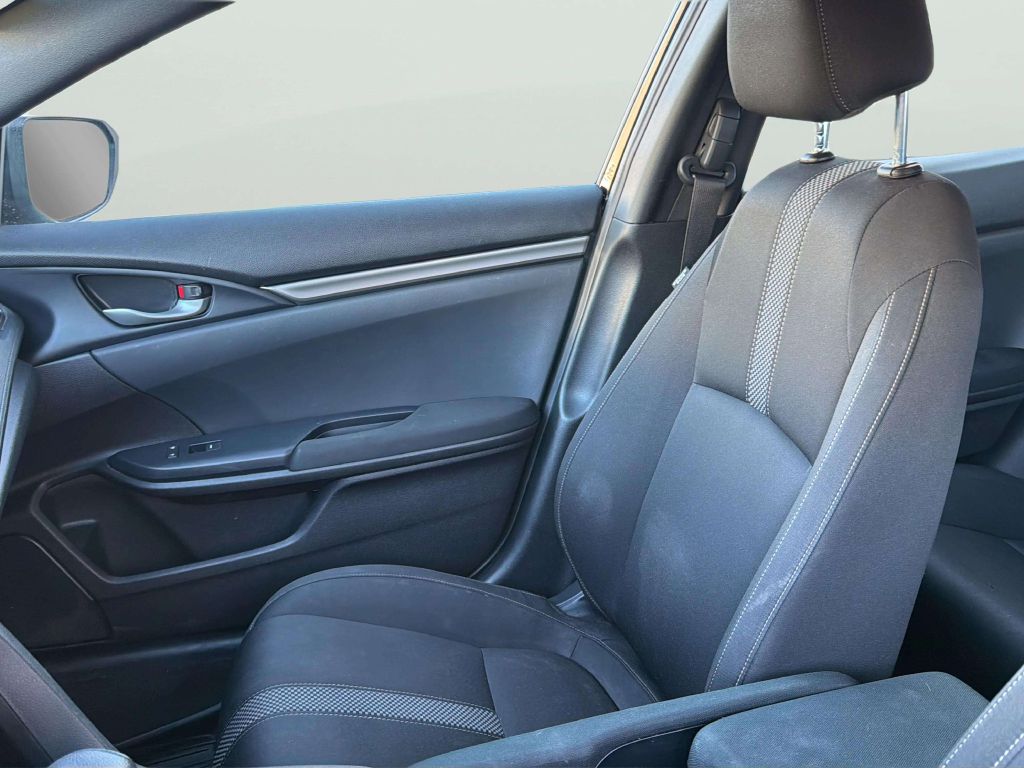 Photo 13 of this HONDA CIVIC