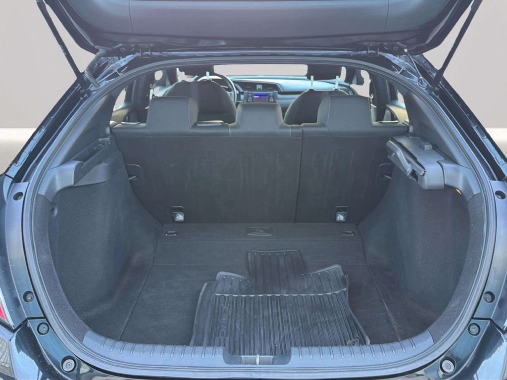 Photo 24 of this HONDA CIVIC