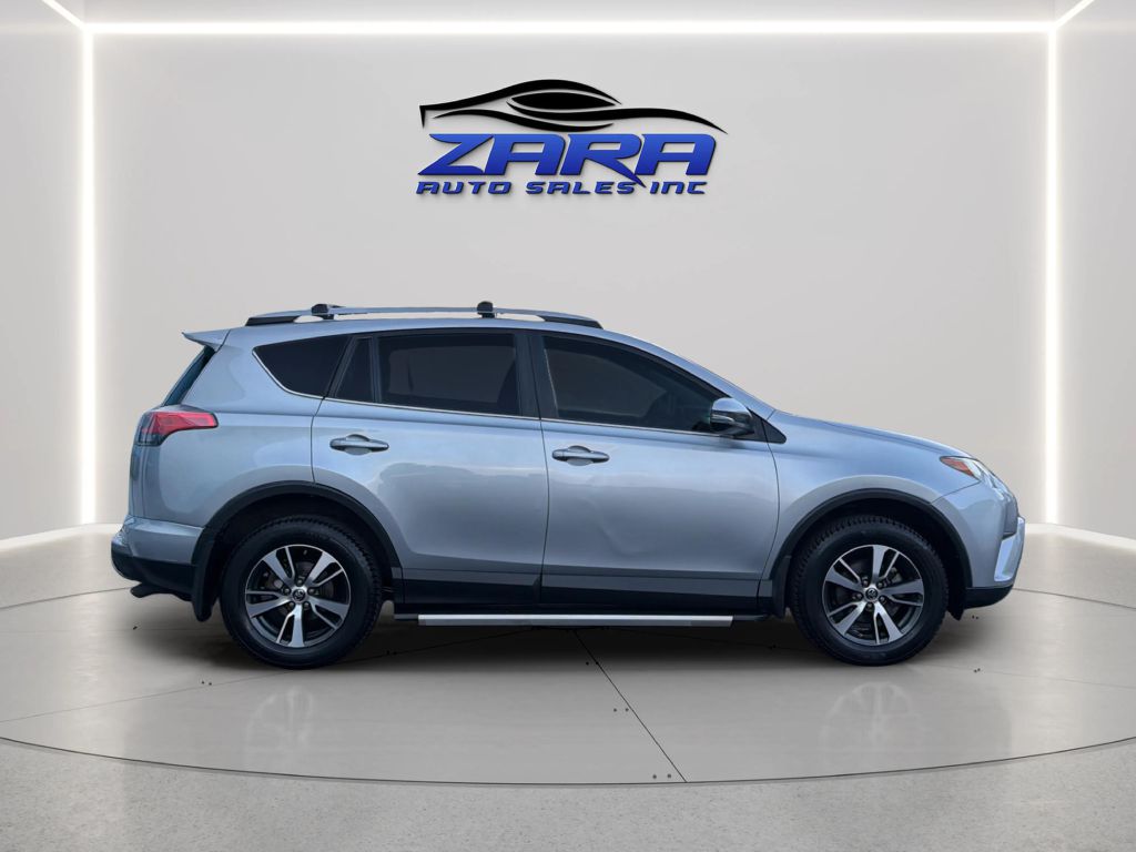 Photo 8 of this TOYOTA RAV4