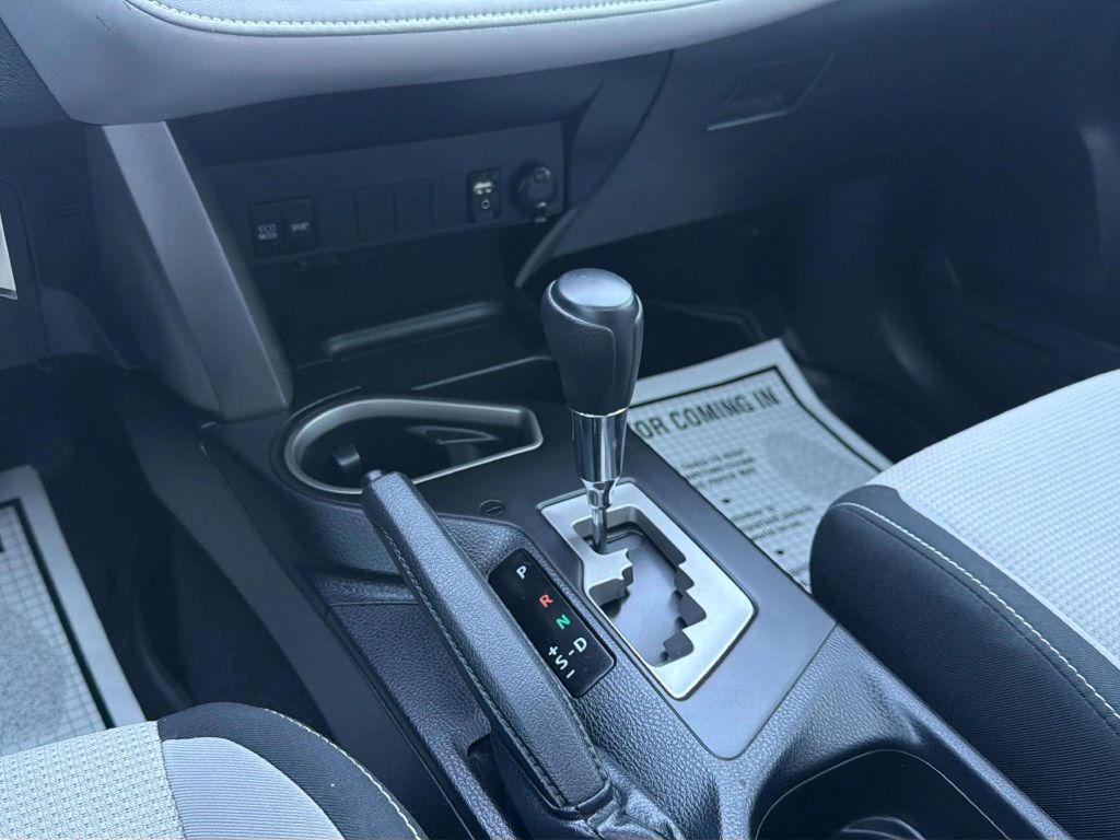 Photo 20 of this TOYOTA RAV4