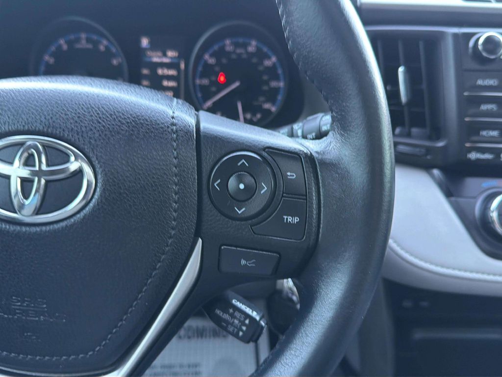 Photo 23 of this TOYOTA RAV4