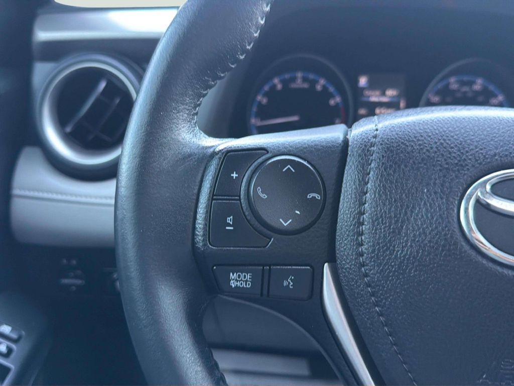 Photo 24 of this TOYOTA RAV4