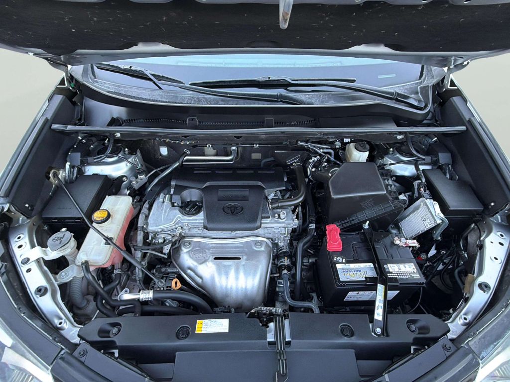 Photo 27 of this TOYOTA RAV4