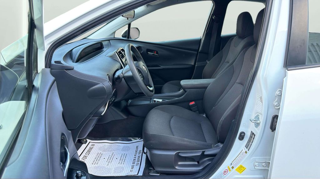 Photo 11 of this TOYOTA PRIUS