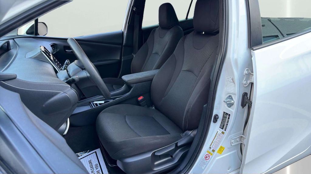 Photo 12 of this TOYOTA PRIUS