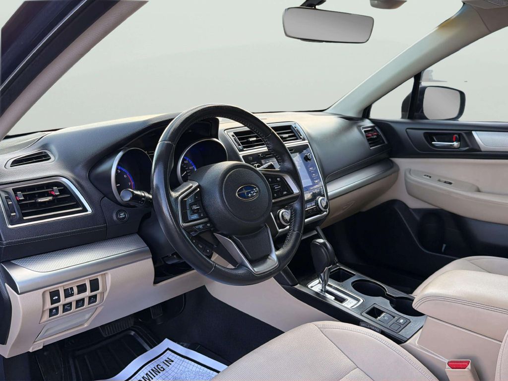 Photo 10 of this SUBARU LEGACY