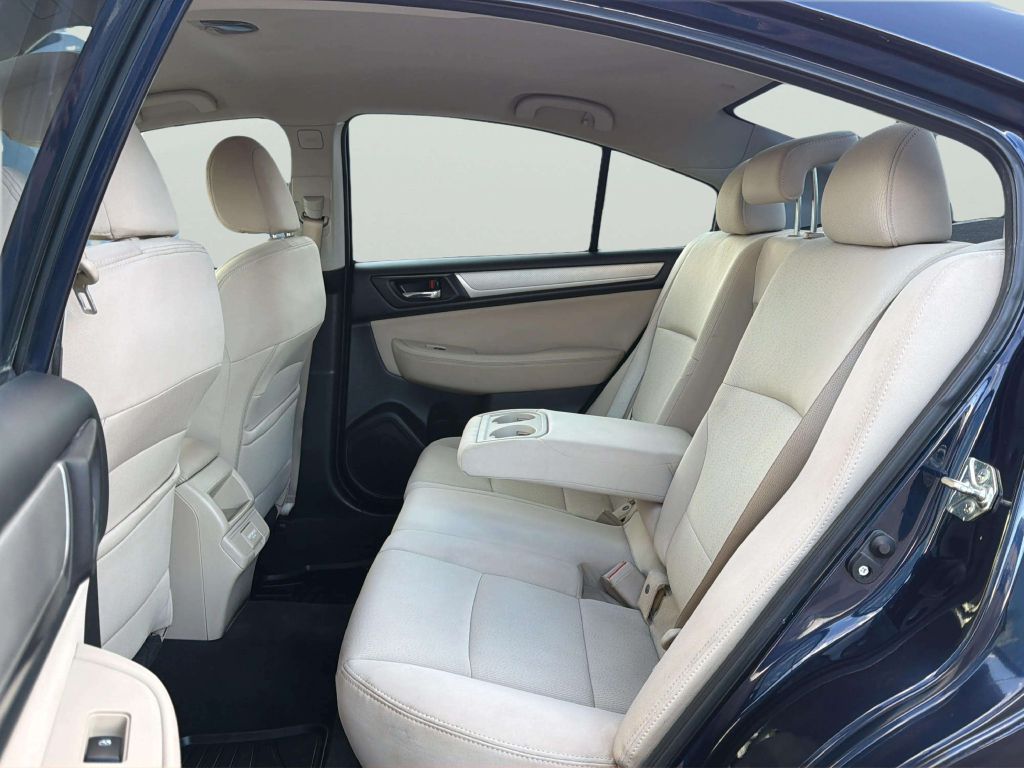 Photo 17 of this SUBARU LEGACY