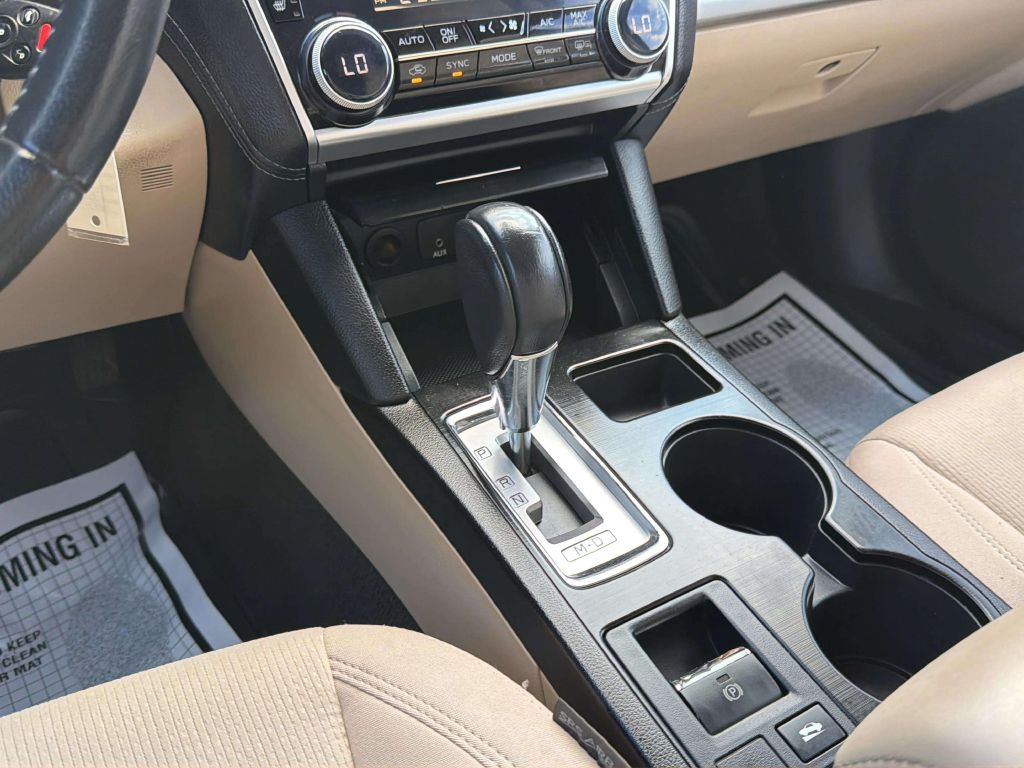 Photo 20 of this SUBARU LEGACY