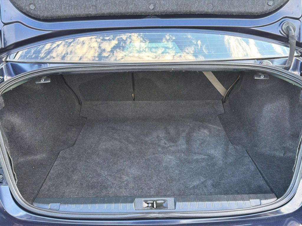 Photo 31 of this SUBARU LEGACY