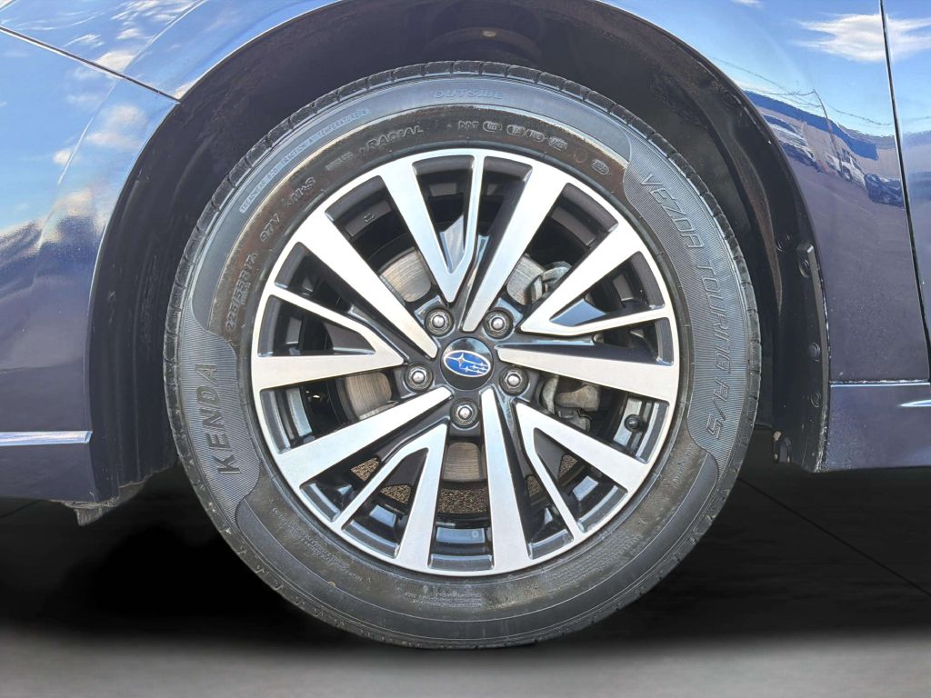 Photo 32 of this SUBARU LEGACY
