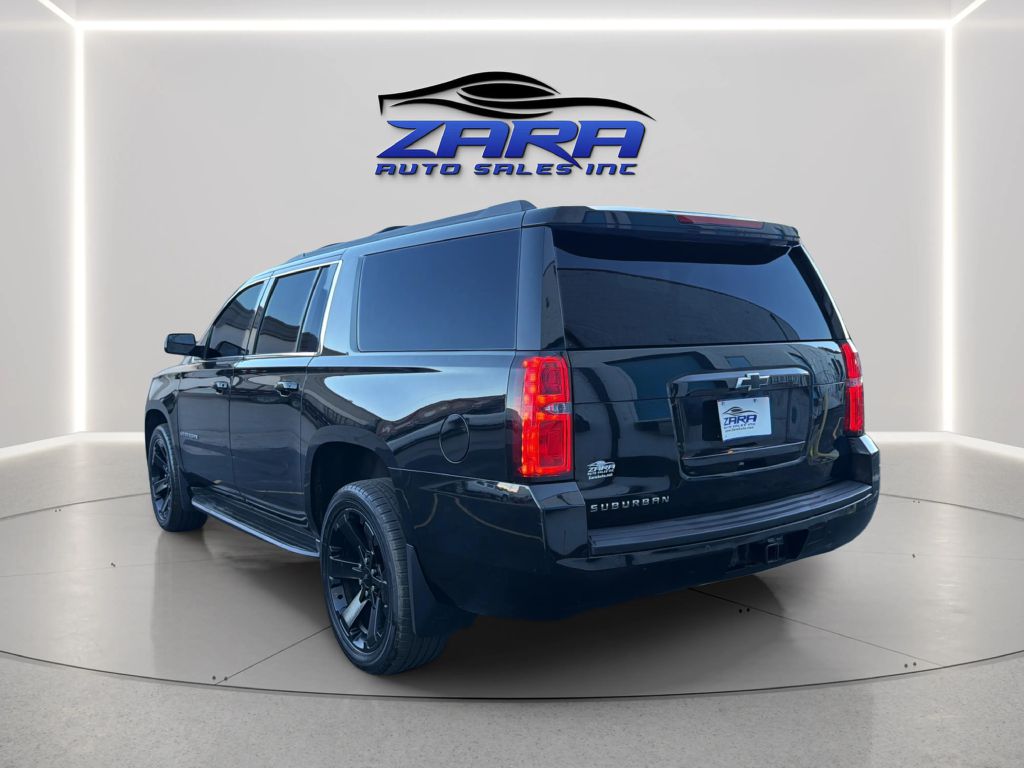 Photo 5 of this CHEVROLET SUBURBAN