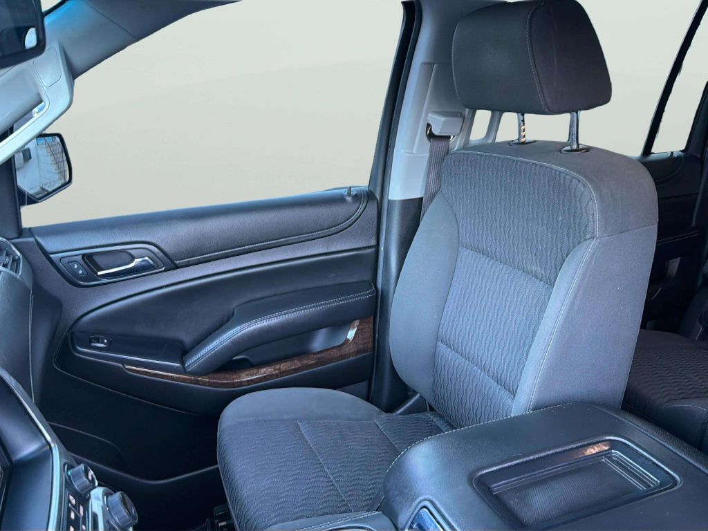 Photo 13 of this CHEVROLET SUBURBAN