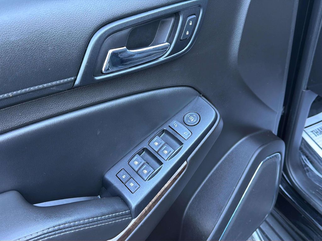 Photo 15 of this CHEVROLET SUBURBAN