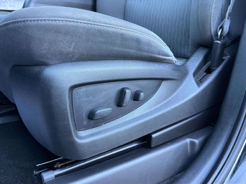 Photo 16 of this CHEVROLET SUBURBAN