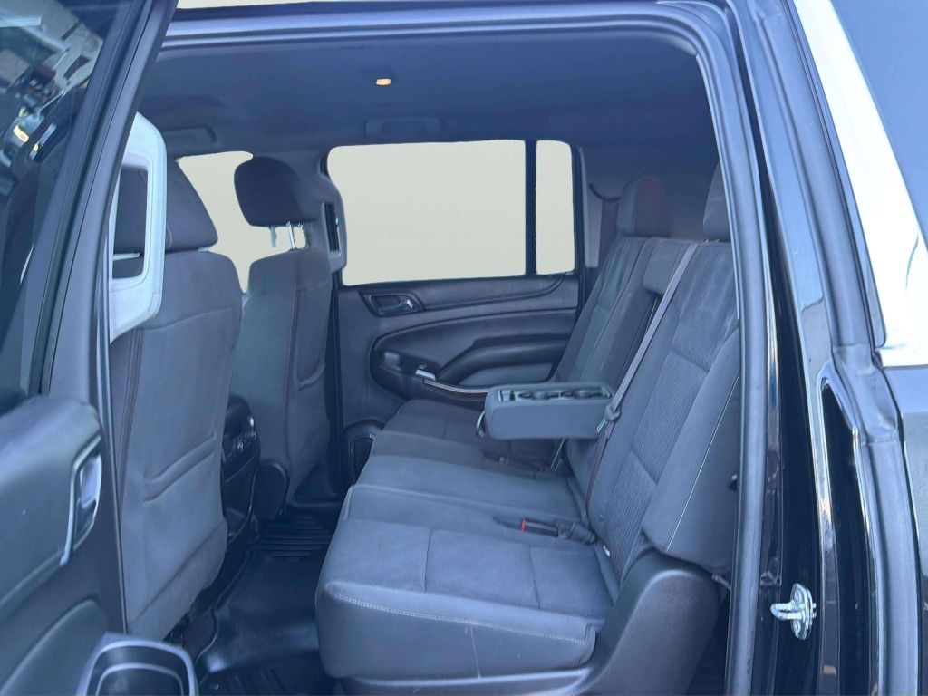 Photo 17 of this CHEVROLET SUBURBAN