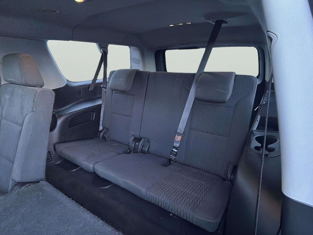 Photo 25 of this CHEVROLET SUBURBAN