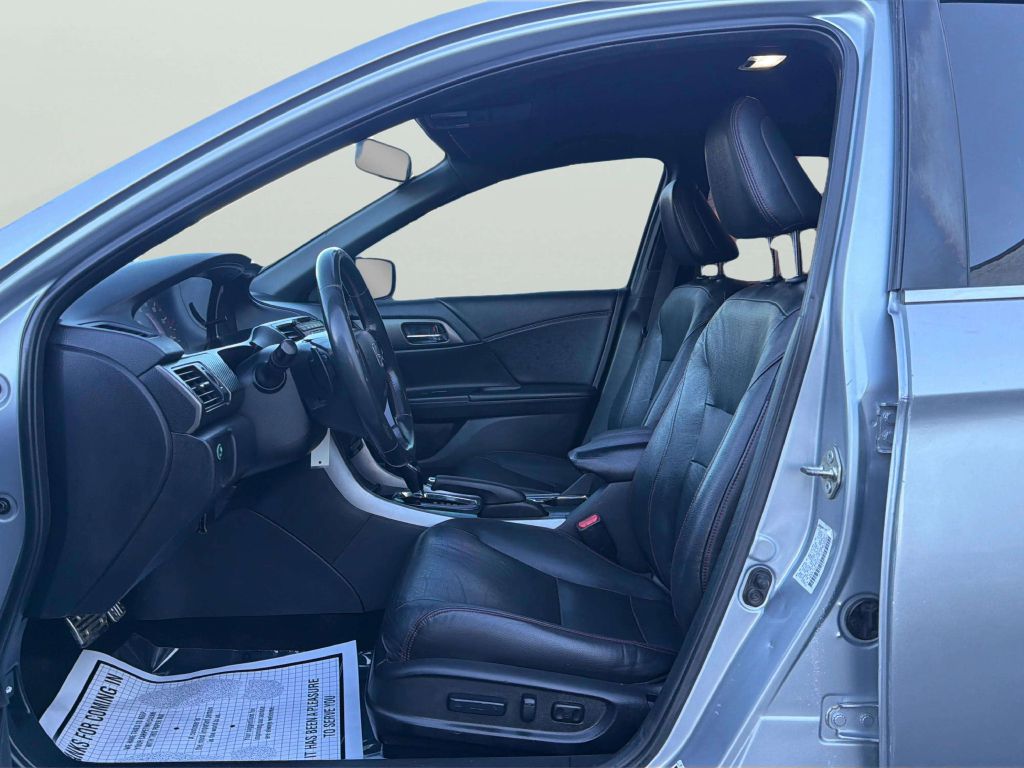 Photo 11 of this HONDA ACCORD