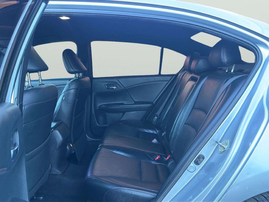Photo 16 of this HONDA ACCORD