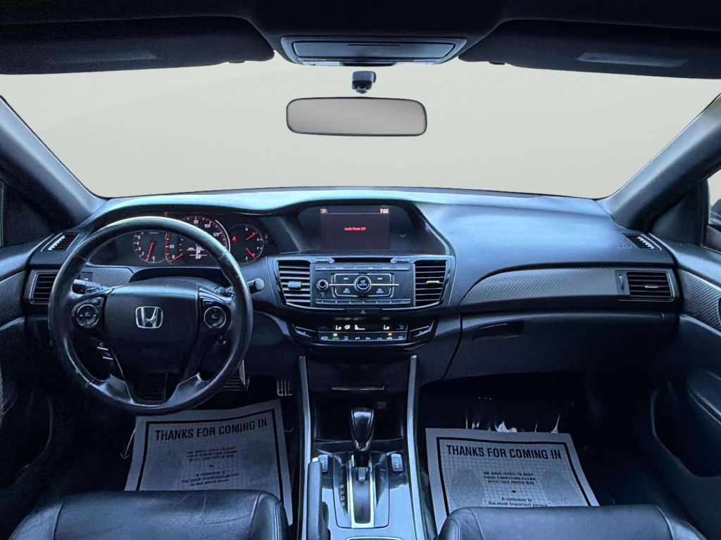 Photo 17 of this HONDA ACCORD