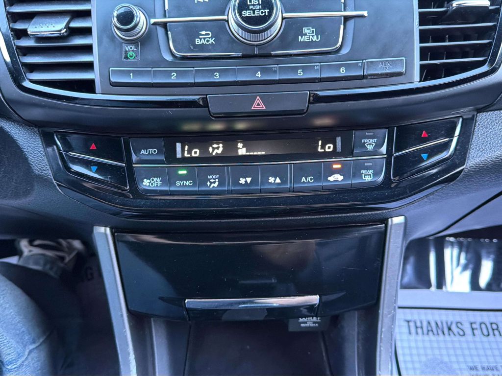 Photo 23 of this HONDA ACCORD