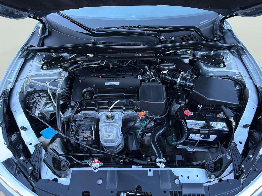 Photo 25 of this HONDA ACCORD